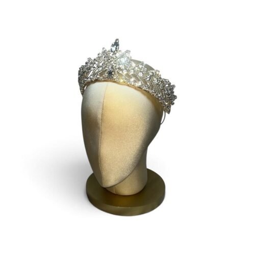 Tiara con óvalos centrales y figuras doradas