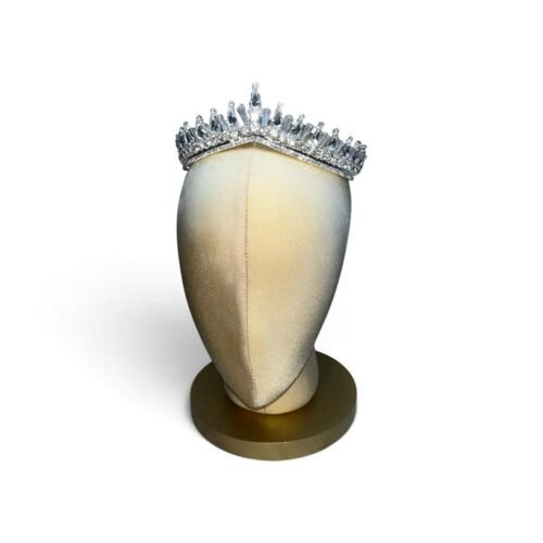 Tiara plateada